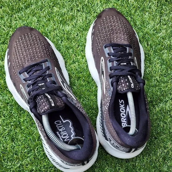 BROOKS GLYCERIN GTS 20 - Womens Athletic Shoes- SIZE 8.5B