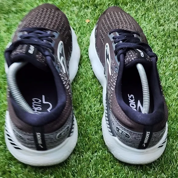 BROOKS GLYCERIN GTS 20 - Womens Athletic Shoes- SIZE 8.5B