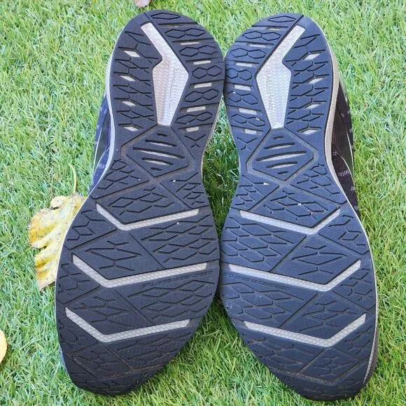 BROOKS LEVITATE GTS 6 - Women's Sneakers - SIZE 11