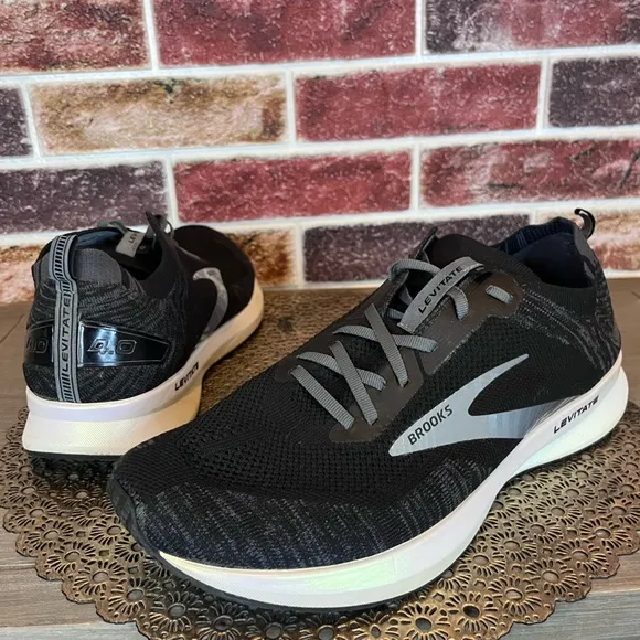 Brooks Men's Black Running Shoes