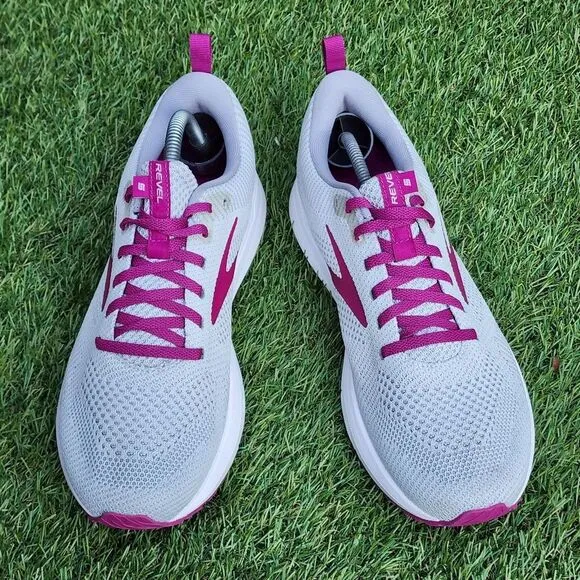 BROOKS REVEL 5 - Womens Athletic Shoes - SIZE 10.5