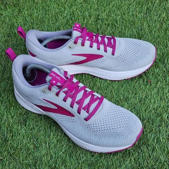 BROOKS REVEL 5 - Womens Athletic Shoes - SIZE 10.5