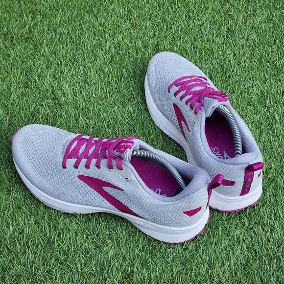 BROOKS REVEL 5 - Womens Athletic Shoes - SIZE 10.5