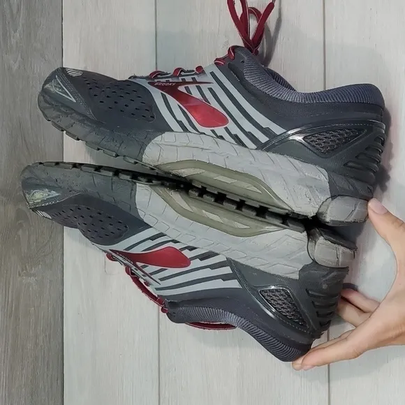Brooks Womens Beast 18 Athletic Running Sneakers shoes sz 14 Medium D
