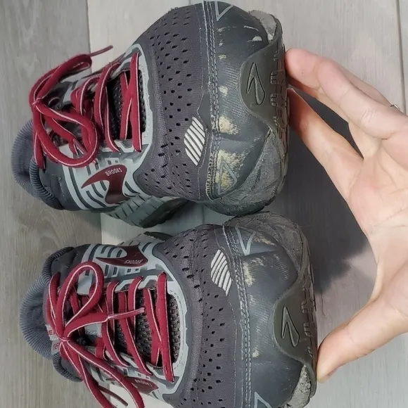 Brooks Womens Beast 18 Athletic Running Sneakers shoes sz 14 Medium D