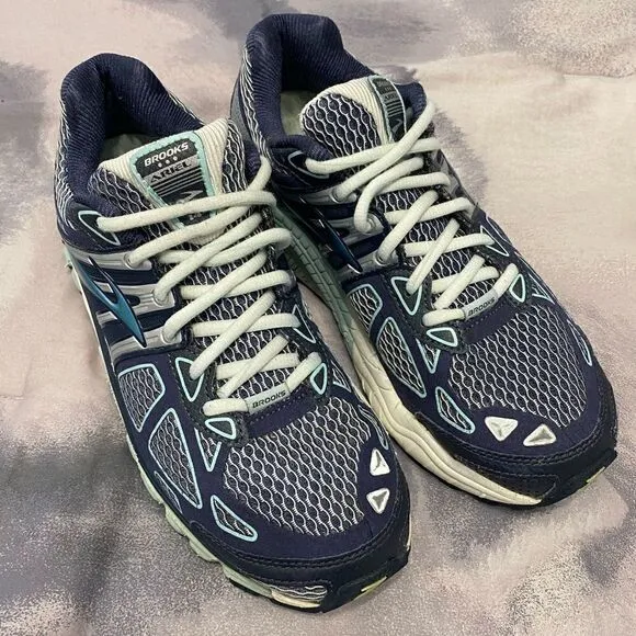 Brooks Arial 14 Athletic Shoes Women Size 7.5