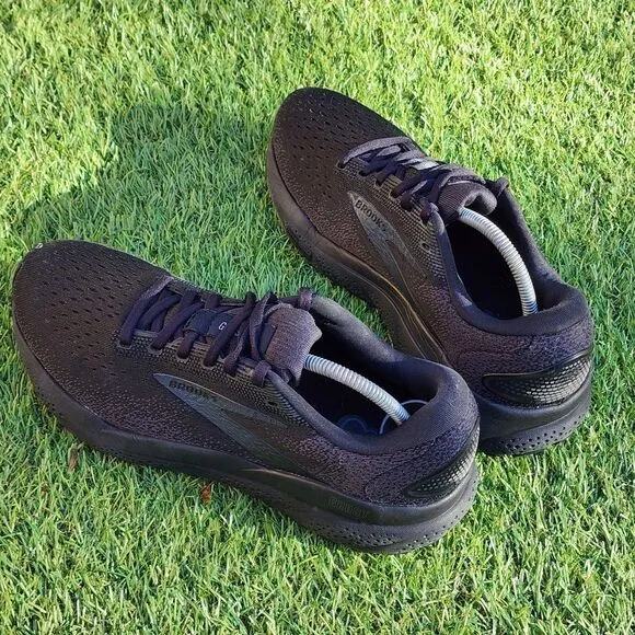 BROOKS GHOST 16 - Women's Athletic Shoes - SIZE 10