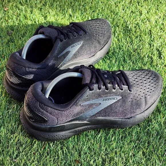 BROOKS GHOST 16 - Women's Athletic Shoes - SIZE 10