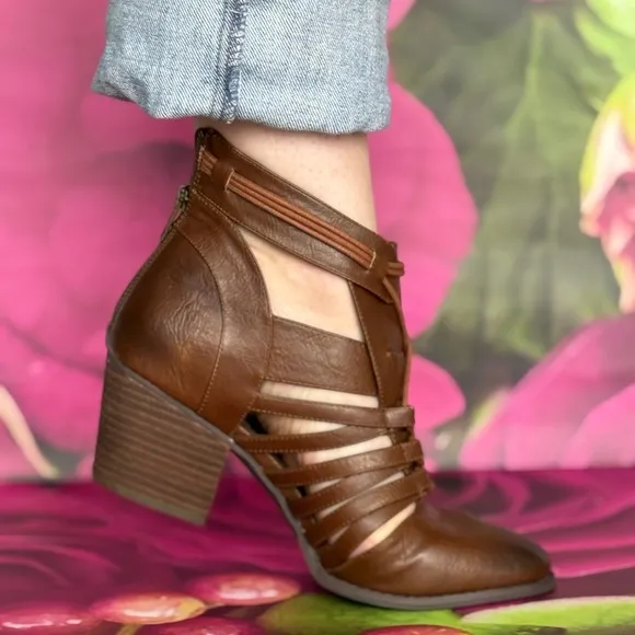 Brown cognac Strappy Women's Ankle Booties