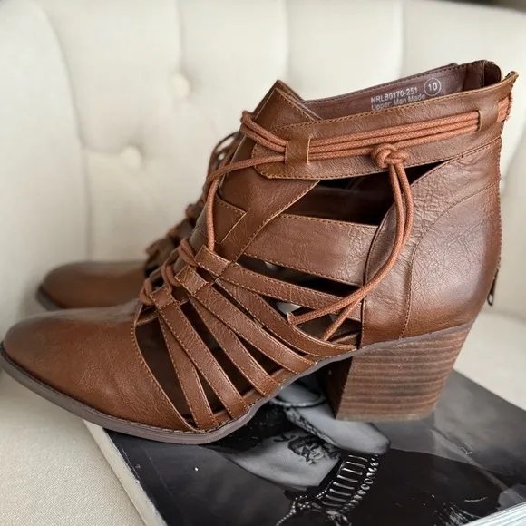 Brown cognac Strappy Women's Ankle Booties