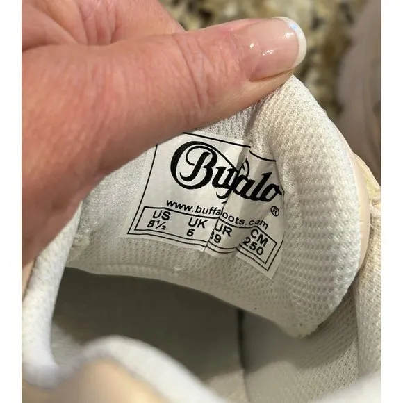Buffalo London Corin Platform Leather Sneaker Shoes 8.5 Women's NEW IN BOX!