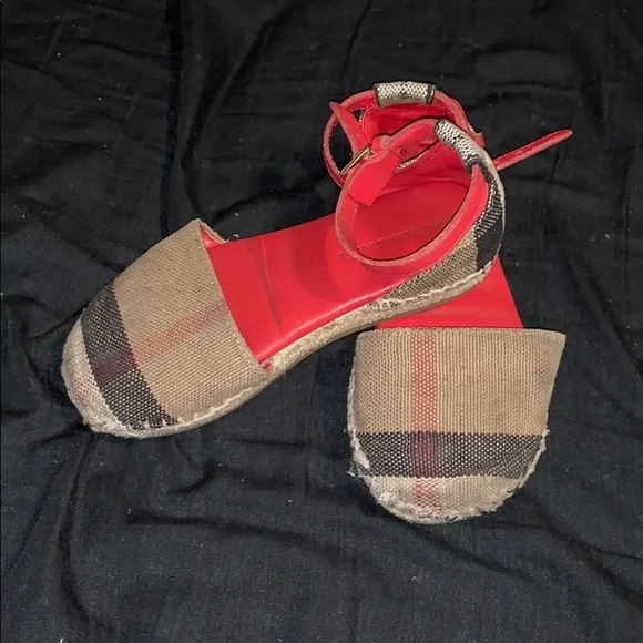 Burberry  Girl Sandals