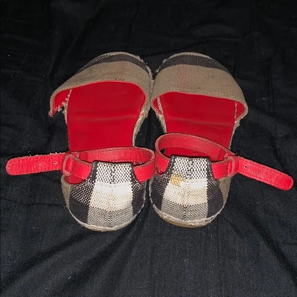 Burberry  Girl Sandals