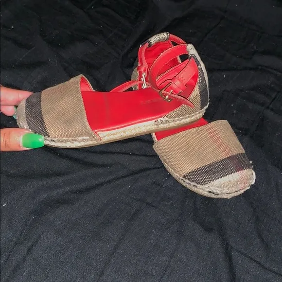 Burberry  Girl Sandals