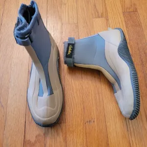 Cabelas Deck Boots 9 Green Booties Fishing Fisherman Gear Swimming Waders