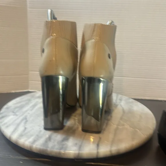 Calvin Klien ankle boots