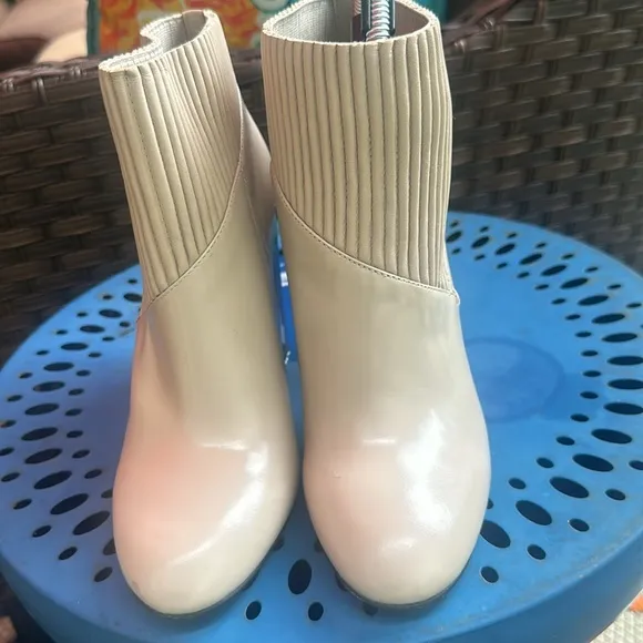 Calvin Klien ankle boots