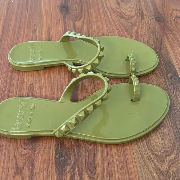 Carmen SOL jelly green sandals size 6 studs
