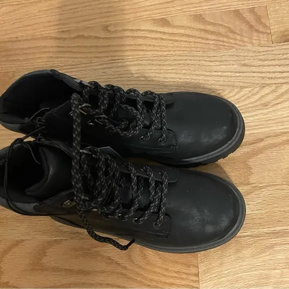 Cat &amp; Jack Black Work Boots NEW Sz 13 Kids Boys
