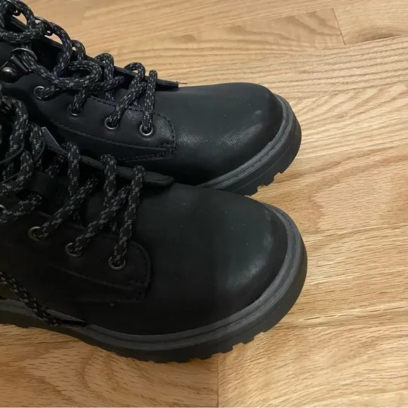 Cat &amp; Jack Black Work Boots NEW Sz 13 Kids Boys