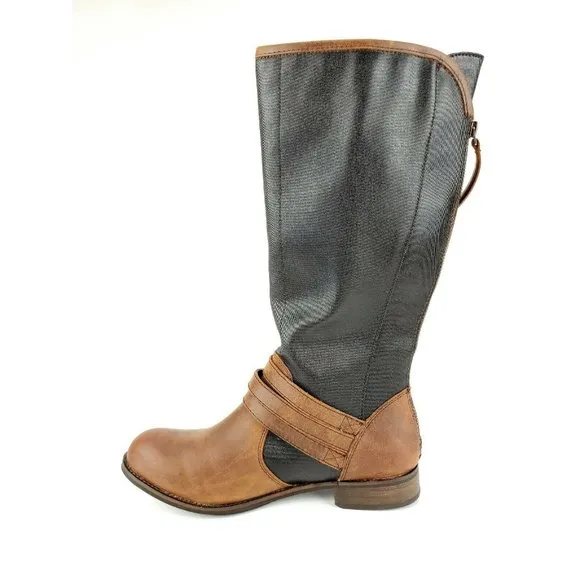 CAT Women's Sabrina Canvas Back Zip Tall Boot 6