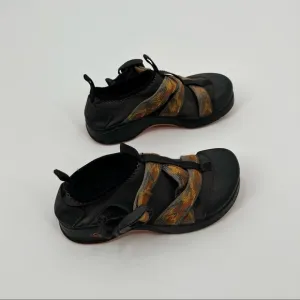 CHACO Kids Vitim Ecotread Orange &amp; Black water shoe sandals size: 13