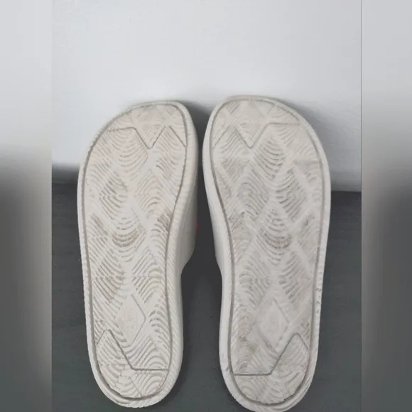 Chaco size 5 kids Sandals