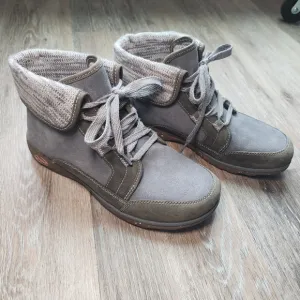 Chaco Womens Barbary Castlerock Ankle Boots Gray and Olive Size 8.5