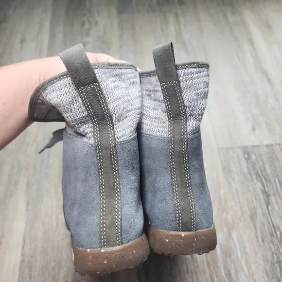 Chaco Womens Barbary Castlerock Ankle Boots Gray and Olive Size 8.5