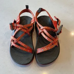 Chaco youth sandals size 1, unisex colors excellent condition see tag.