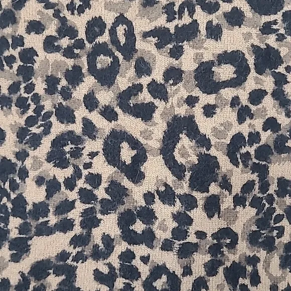 Charter Club Cashmere Sweater Crew Neck Leopard Cheetah Animal Print NWT Sz. Sm.