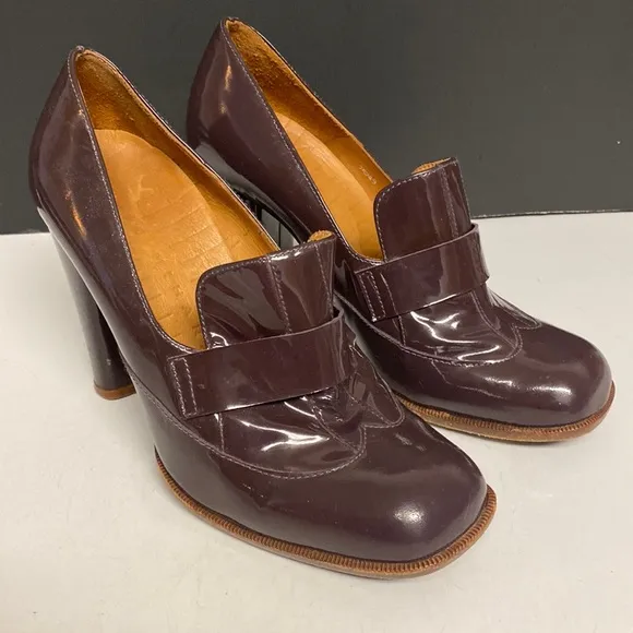 CHIE MIHARA Patent Leather Shoes Purple Heeled Slip On Size 37