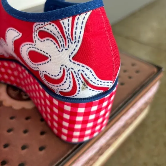 Chocolaticas Cowgirl Platform Mary Jane Hot Chocolate Design Shoes Size 35/4.5