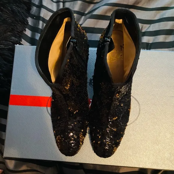 Christian louboutin boots, may take certain offers off the price 💯 Authentic