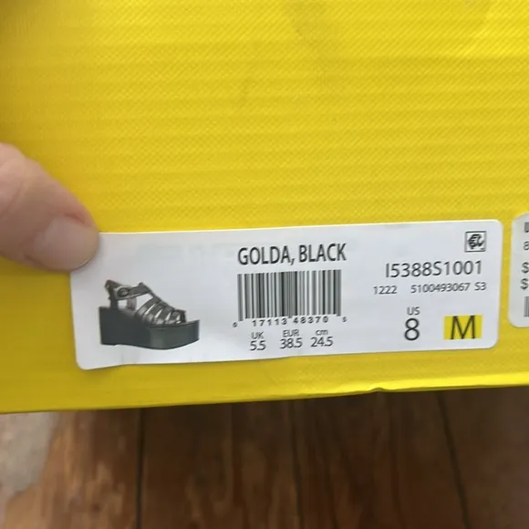 Circus NY Golda platform NIB size 8