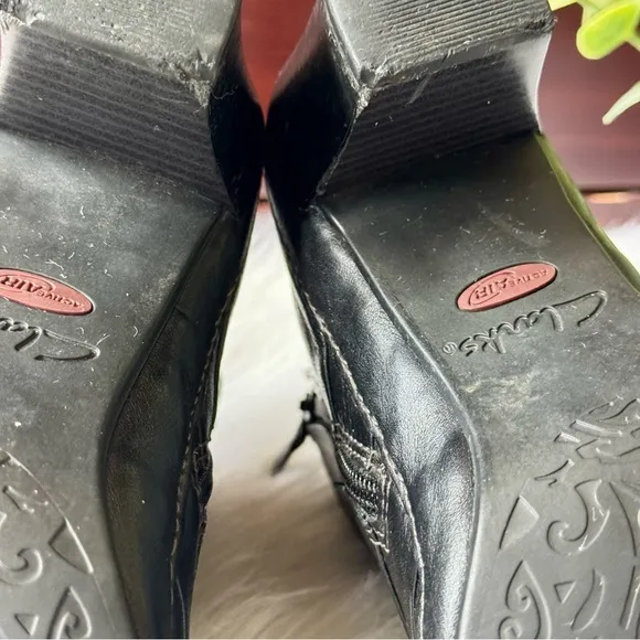 Clarks Artisan Mika Beth Ruched Detail Black Leather Zip Ankle Boots Size 7