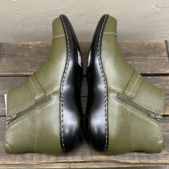 Clarks Ashland Pine Women’s Ankle Boots Olive Pebbled Leather Size US 10M New