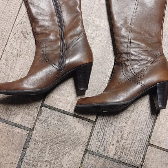 Clarks Dark Brown Tall Leather Boots Size 9