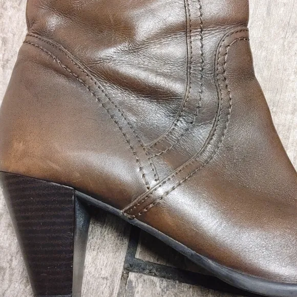 Clarks Dark Brown Tall Leather Boots Size 9