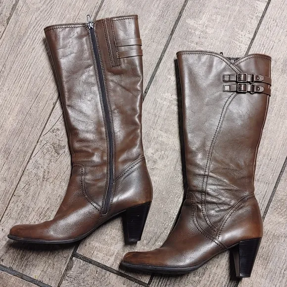 Clarks Dark Brown Tall Leather Boots Size 9