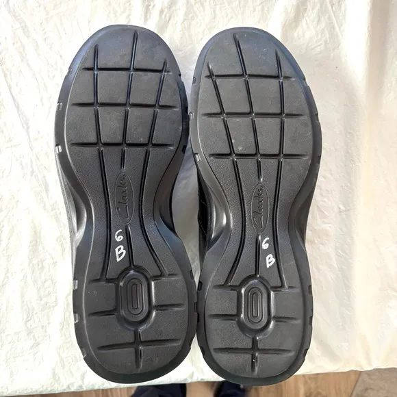Clarks Gessler Step Black Leather Loafers Extreme comfort SZ 11 M NWOT