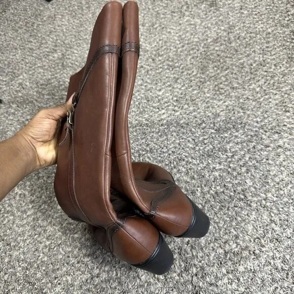 Clarks INGALLS VICKY 2 Tall Brown Leather Riding Boots Women’s Size 8.5 W Heeled