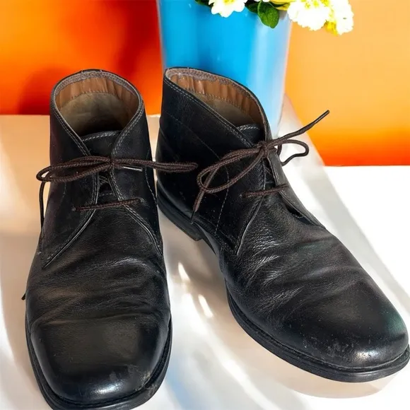 Clarks Men’s 10 Black Chukka Boots with Leather Finish Lace Up