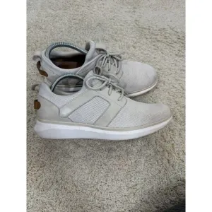 Clarks Men's Un Globe Run Casual Lace Up Sneaker Shoes Ivory‎ Size 9.5 Comfort