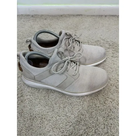 Clarks Men's Un Globe Run Casual Lace Up Sneaker Shoes Ivory‎ Size 9.5 Comfort