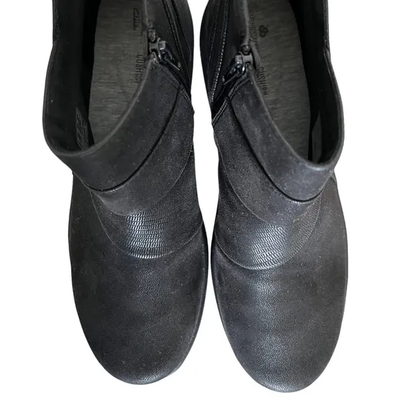 Clarks NWOT Cloudsteppers Sillian 2.0 Rise Ankle Boots In Black Size 10