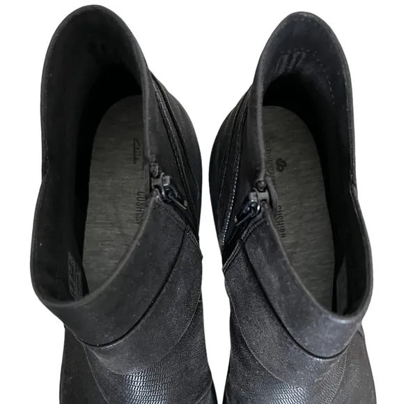 Clarks NWOT Cloudsteppers Sillian 2.0 Rise Ankle Boots In Black Size 10