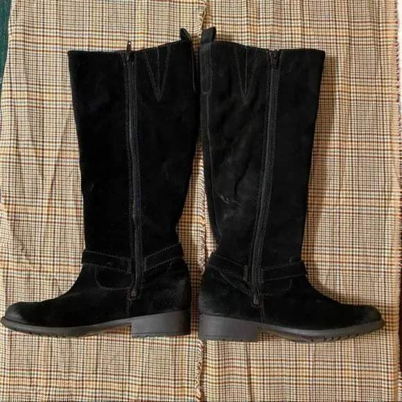 Clarks‎ tall suede black boots with  1” heel