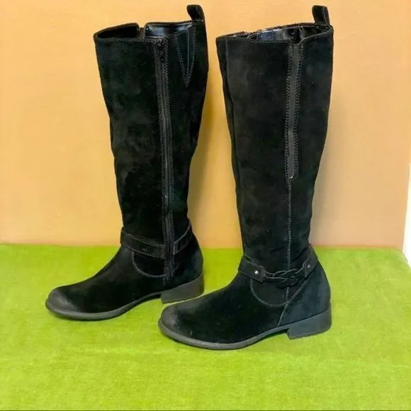Clarks‎ tall suede black boots with  1” heel