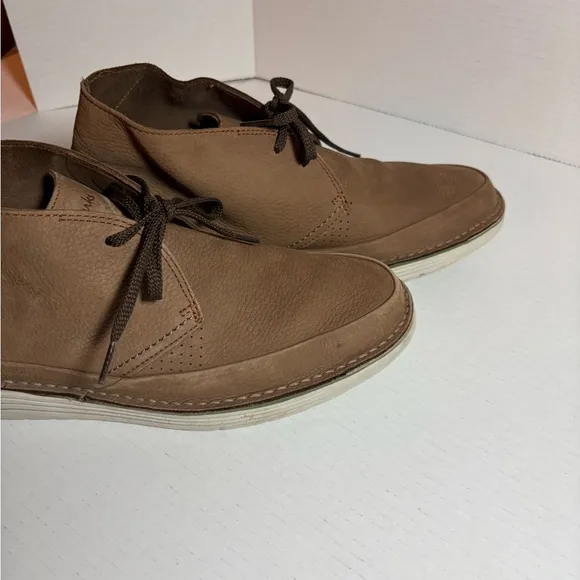 Clarks Tan Chukka Boots with Moccasin Toe and Crepe Sole